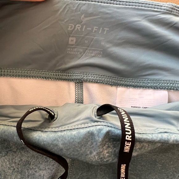 Nike | “Power Essential” Dri-FIT Cropped Running Leggings - Size Medium - Picture 4 of 5
